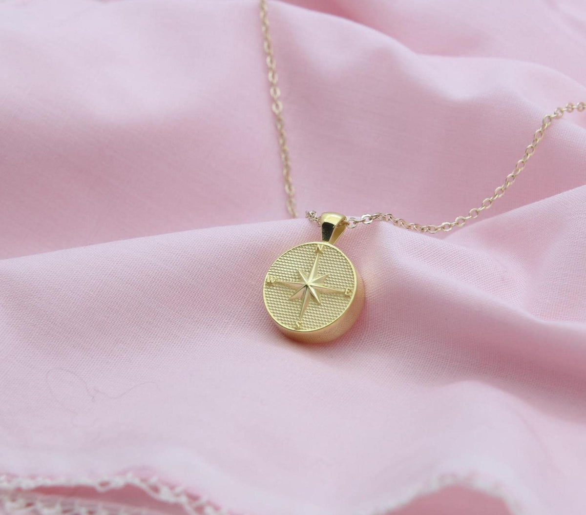 Guiding Star Compass Urn Necklace – 925 Sterling Silver Engravable Memorial Ash Pendant (15 mm)