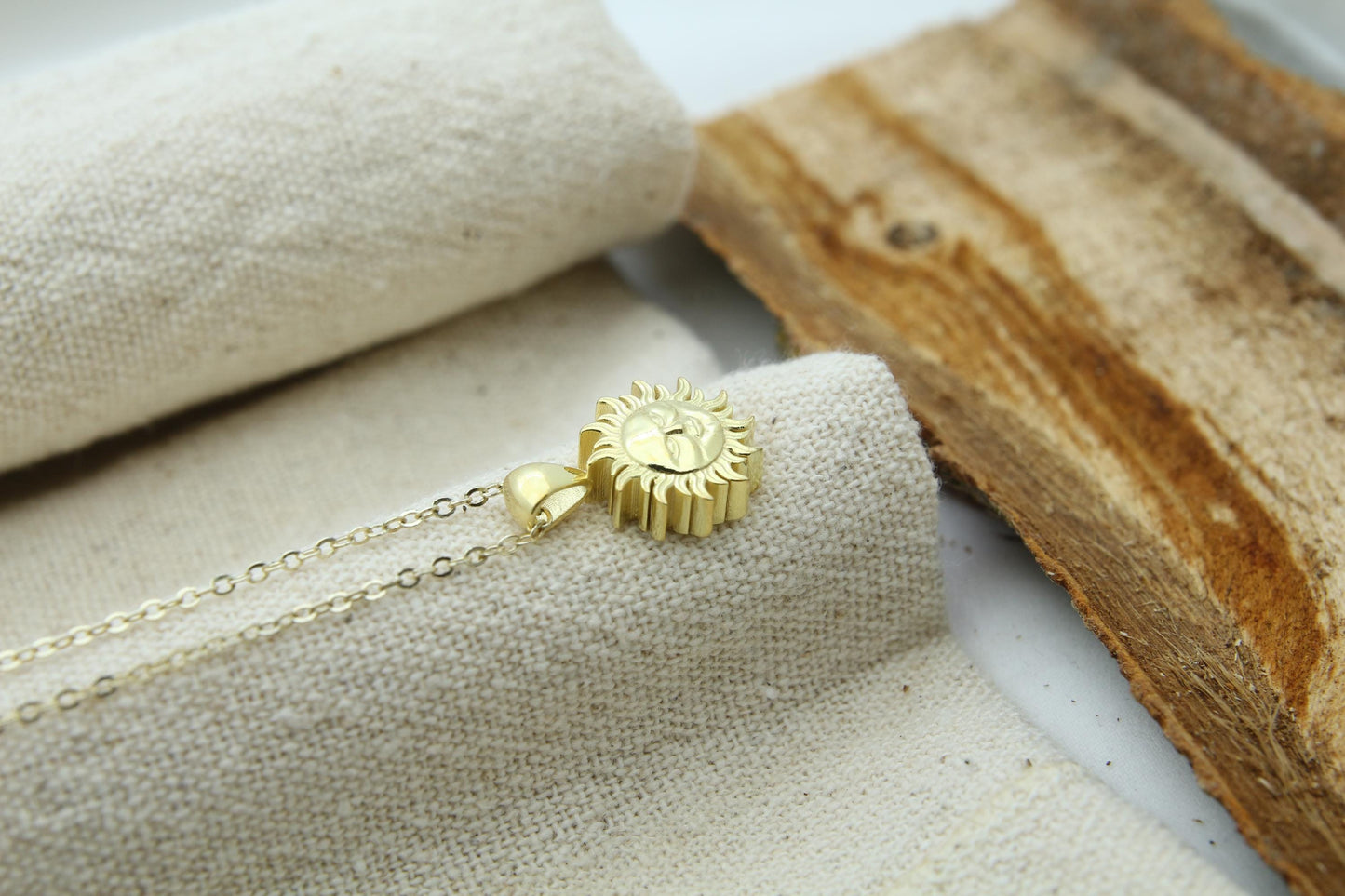 Solar Harmony Urn Necklace – 925 Sterling Silver Sun Ash Pendant with Optional Engraving (14 mm)