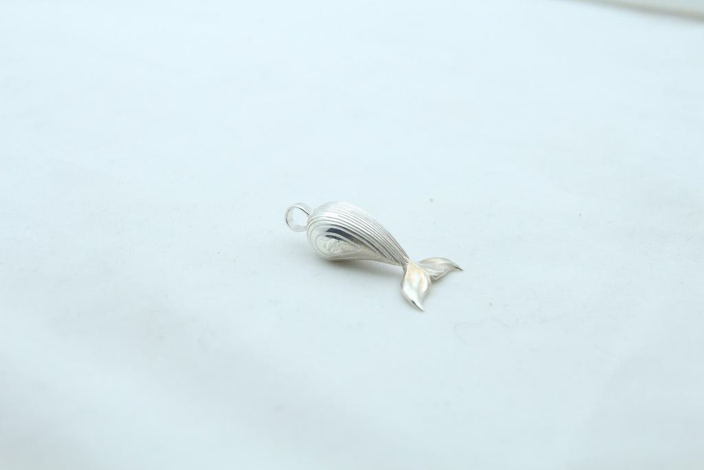 Ocean Guardian Urn Necklace – 925 Sterling Silver Ash Pendant with Optional Engraving (23 mm)