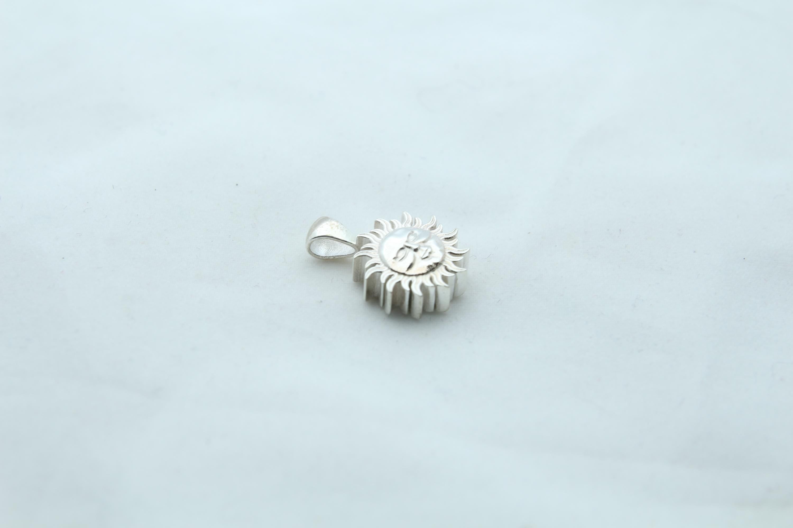 Radiant Sunfire Memorial Urn Necklace – 925 Sterling Silver Sun Ash Pendant with Optional Engraving (14 mm)