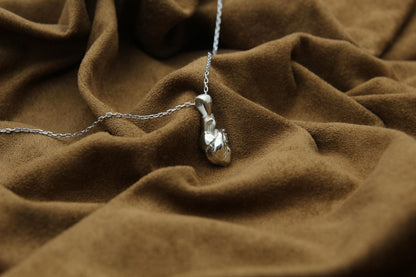 Anatomic Heart Memorial Urn Necklace – 925 Sterling Silver Anatomical Ash Pendant with (15 mm)
