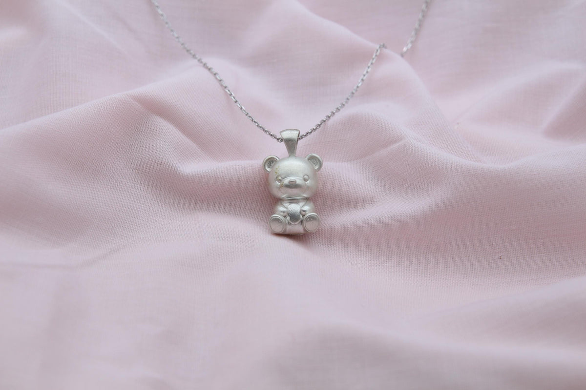 Bear Spirit Urn Necklace – 925 Sterling Silver Memorial Ash Pendant (18 mm)