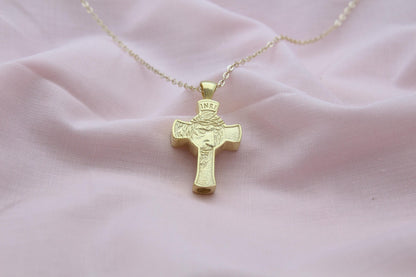 Sacred Cross Jesus Figure Urn Necklace – 925 Sterling Silver Memorial Ash Pendant (24 mm)