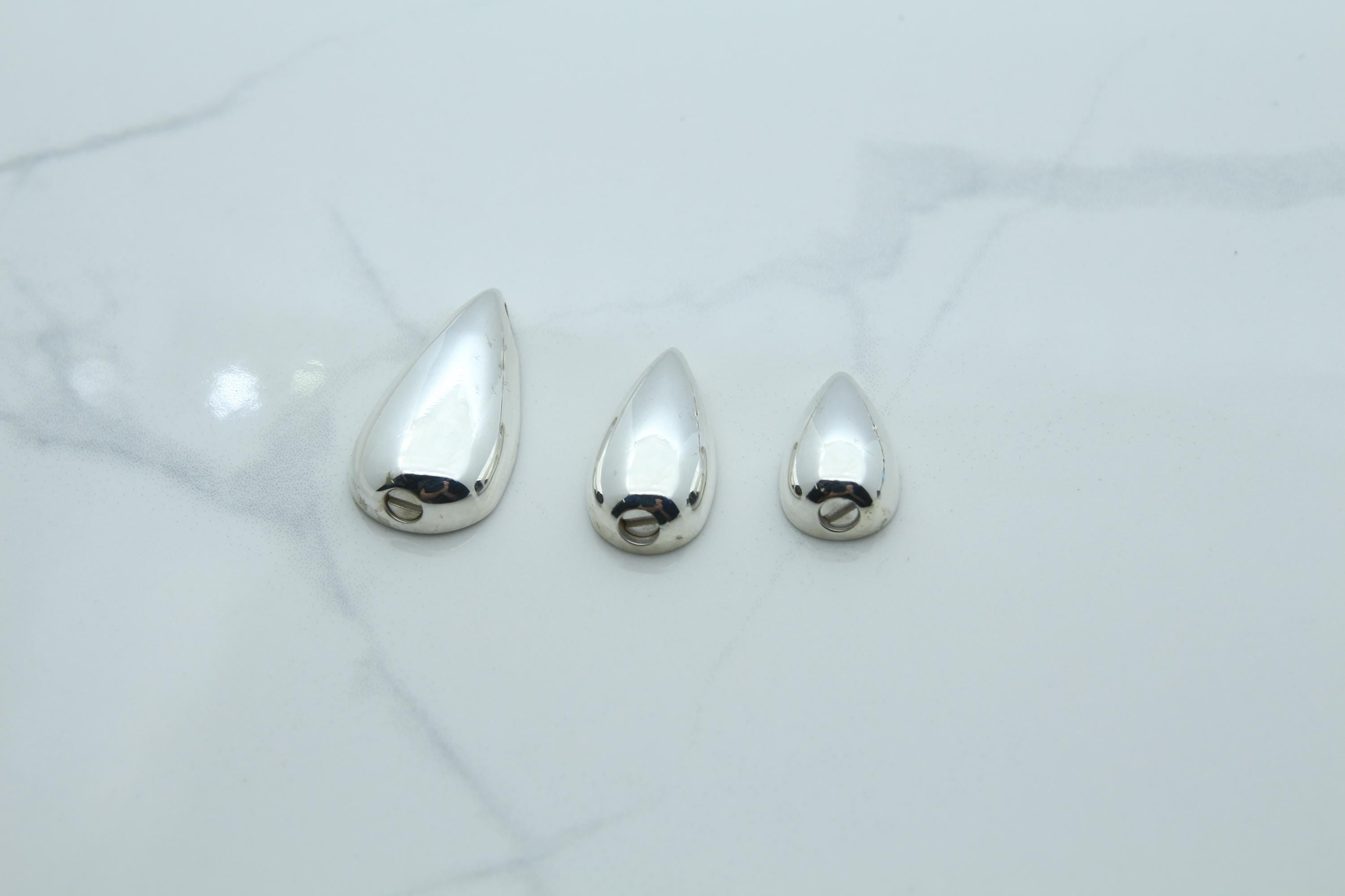 Teardrop Urn Necklace – 925 Sterling Silver Memorial Ash Pendant (16,20,26 mm)