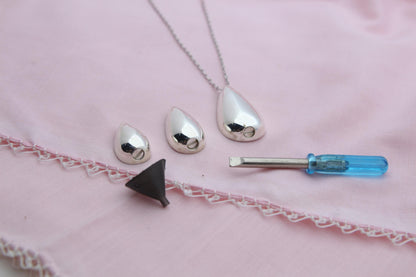 Teardrop Urn Necklace – 925 Sterling Silver Memorial Ash Pendant (16,20,26 mm)