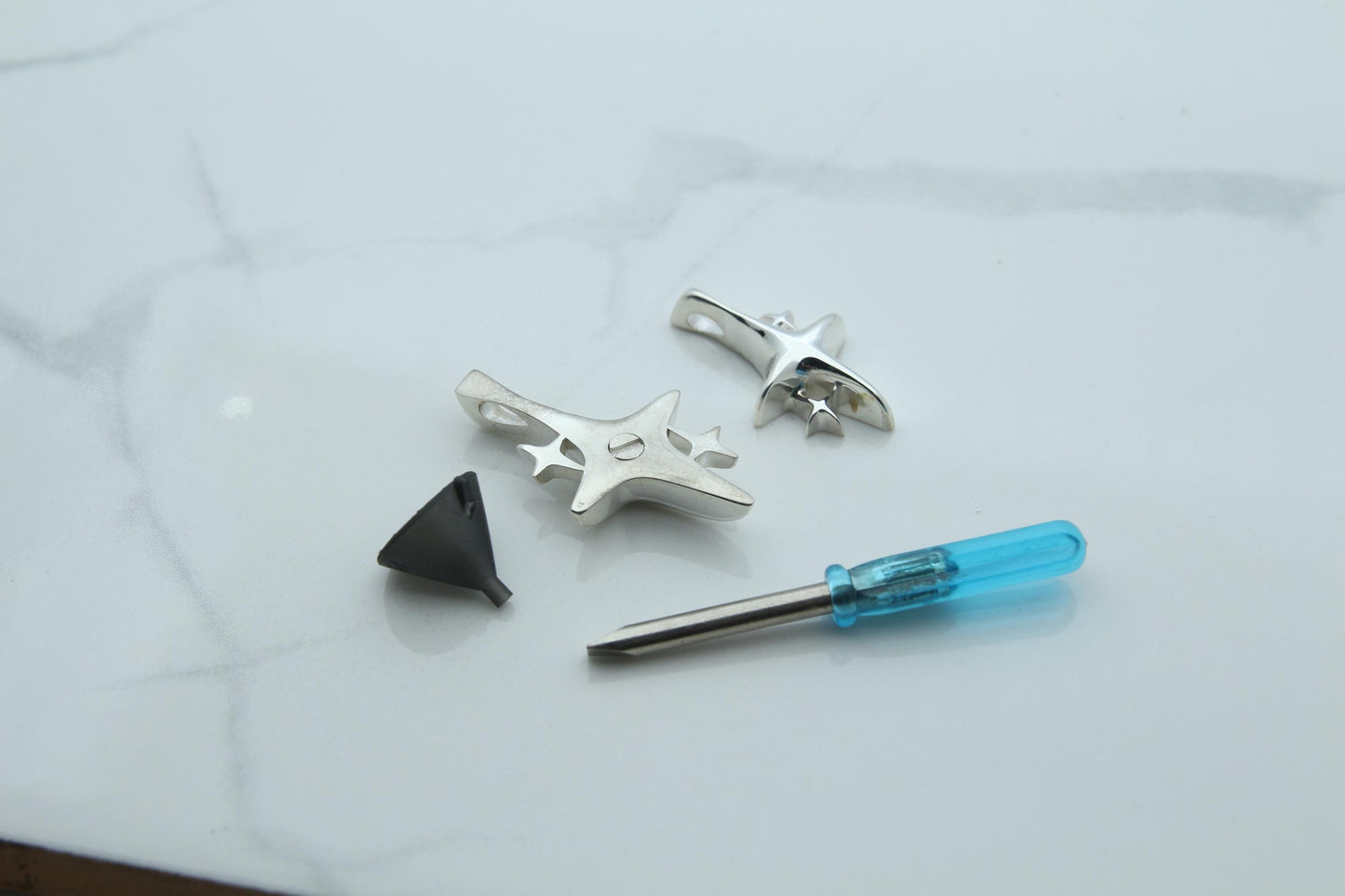 North Star Urn Necklace – 925 Sterling Silver Memorial Ash Pendant (26 mm / 32 mm)