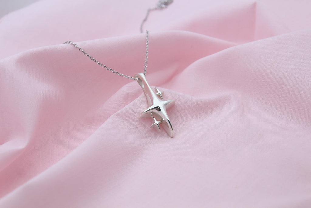 North Star Urn Necklace – 925 Sterling Silver Memorial Ash Pendant (26 mm / 32 mm)
