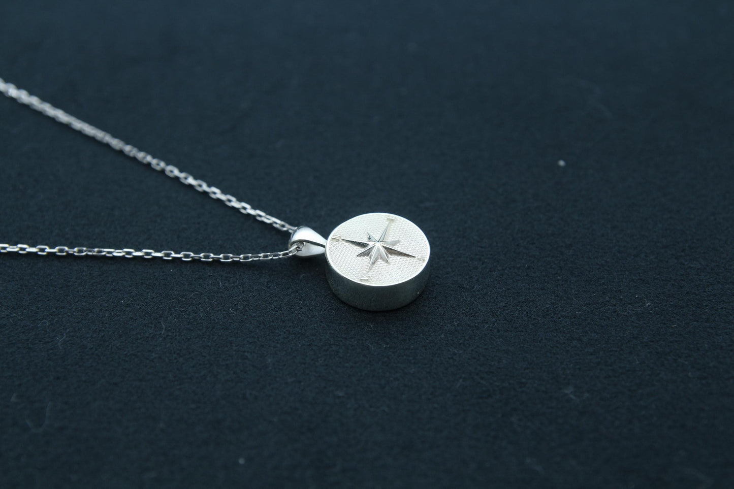 Compass Urn Necklace – 925 Sterling Silver Round Memorial Ash Pendant (15 mm)