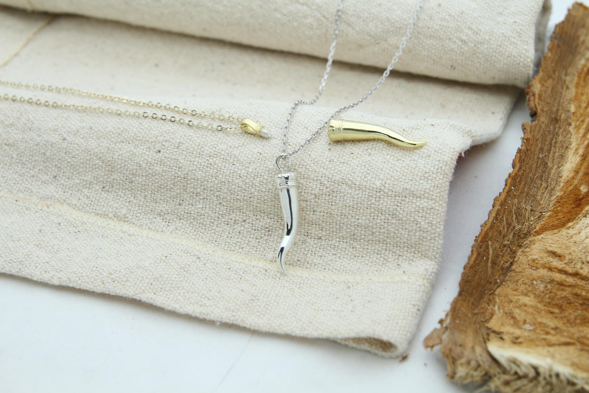 Italian Horn Cornicello Memorial Urn Necklace – 925 Sterling Silver Ash Pendant with Optional Engraving (26 mm)