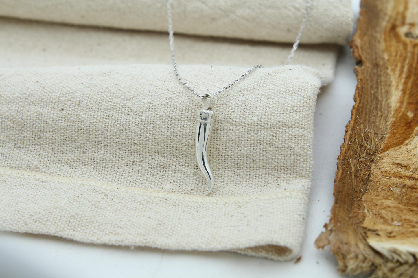 Italian Horn Cornicello Memorial Urn Necklace – 925 Sterling Silver Ash Pendant with Optional Engraving (26 mm)
