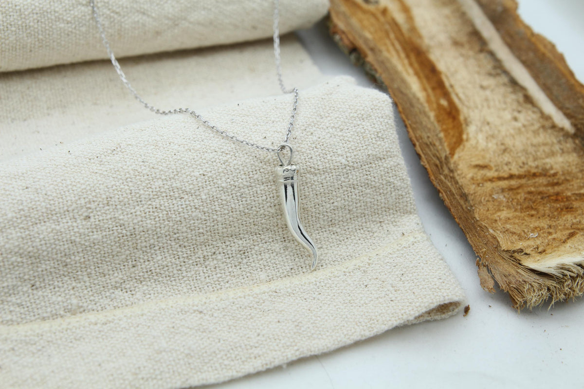 Italian Horn Cornicello Memorial Urn Necklace – 925 Sterling Silver Ash Pendant with Optional Engraving (26 mm)