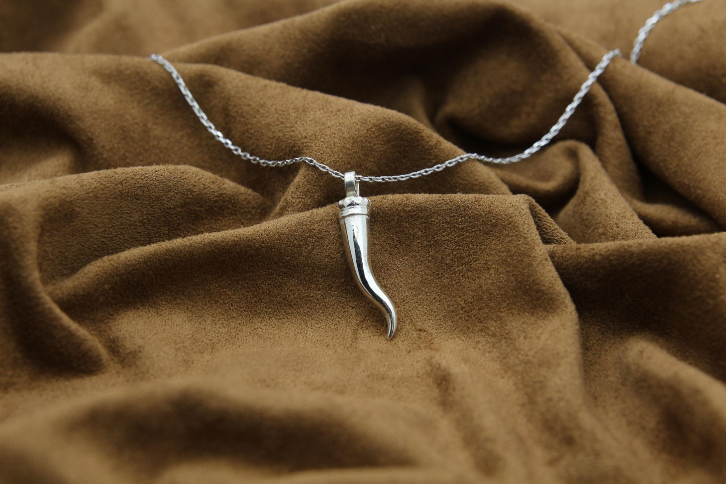 Italian Horn Cornicello Memorial Urn Necklace – 925 Sterling Silver Ash Pendant with Optional Engraving (26 mm)