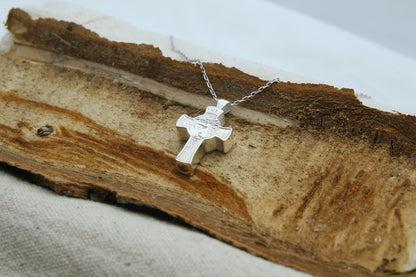 Divine Savior Urn Necklace – 925 Sterling Silver Jesus Cross Ash Pendant (24 mm)