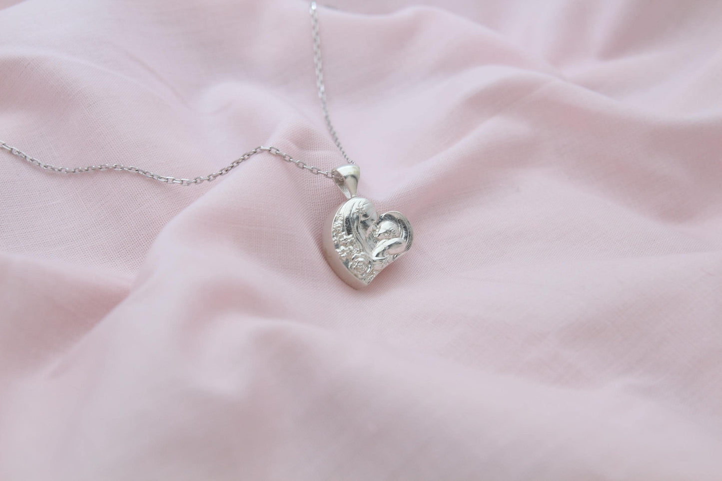 Mother & Child Heart Urn Necklace – 925 Sterling Silver Memorial Ash Pendant (16 mm)