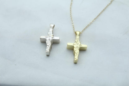 Grapevine Heritage Cross Urn Necklace – 925 Sterling Silver Ash Pendant with Optional Engraving (24 mm)