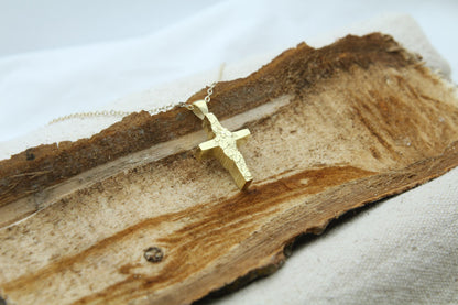Grapevine Heritage Cross Urn Necklace – 925 Sterling Silver Ash Pendant with Optional Engraving (24 mm)
