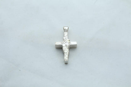 Vine Cross Memorial Urn Necklace – 925 Sterling Silver Grape Motif Ash Pendant with Optional Engraving (24 mm)