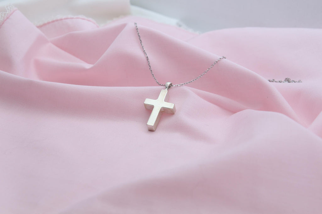 Cross Urn Necklace – 925 Sterling Silver Memorial Ash Pendant with Optional Engraving