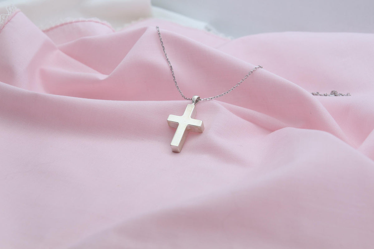 Cross Urn Necklace – 925 Sterling Silver Memorial Ash Pendant with Optional Engraving
