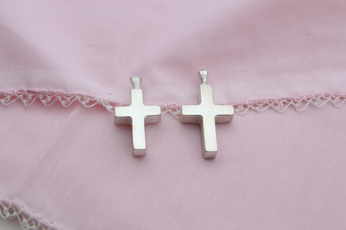 Cross Urn Necklace – 925 Sterling Silver Memorial Ash Pendant with Optional Engraving