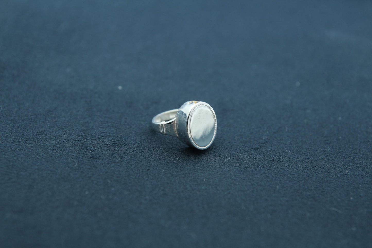 Unisex Oval Urn Ring – 925 Sterling Silver Memorial Ash Ring (15 × 12 mm)