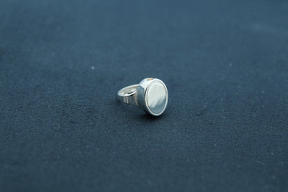 Unisex Oval Urn Ring – 925 Sterling Silver Memorial Ash Ring (15 × 12 mm)