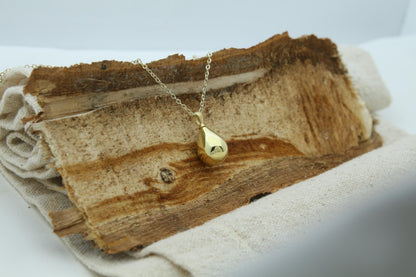 Elegant Teardrop Memorial Urn Necklace – 925 Sterling Silver Keepsake Pendant with Engraving Option (3 Sizes)