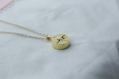 Guiding Star Compass Urn Necklace – 925 Sterling Silver Engravable Memorial Ash Pendant (15 mm)