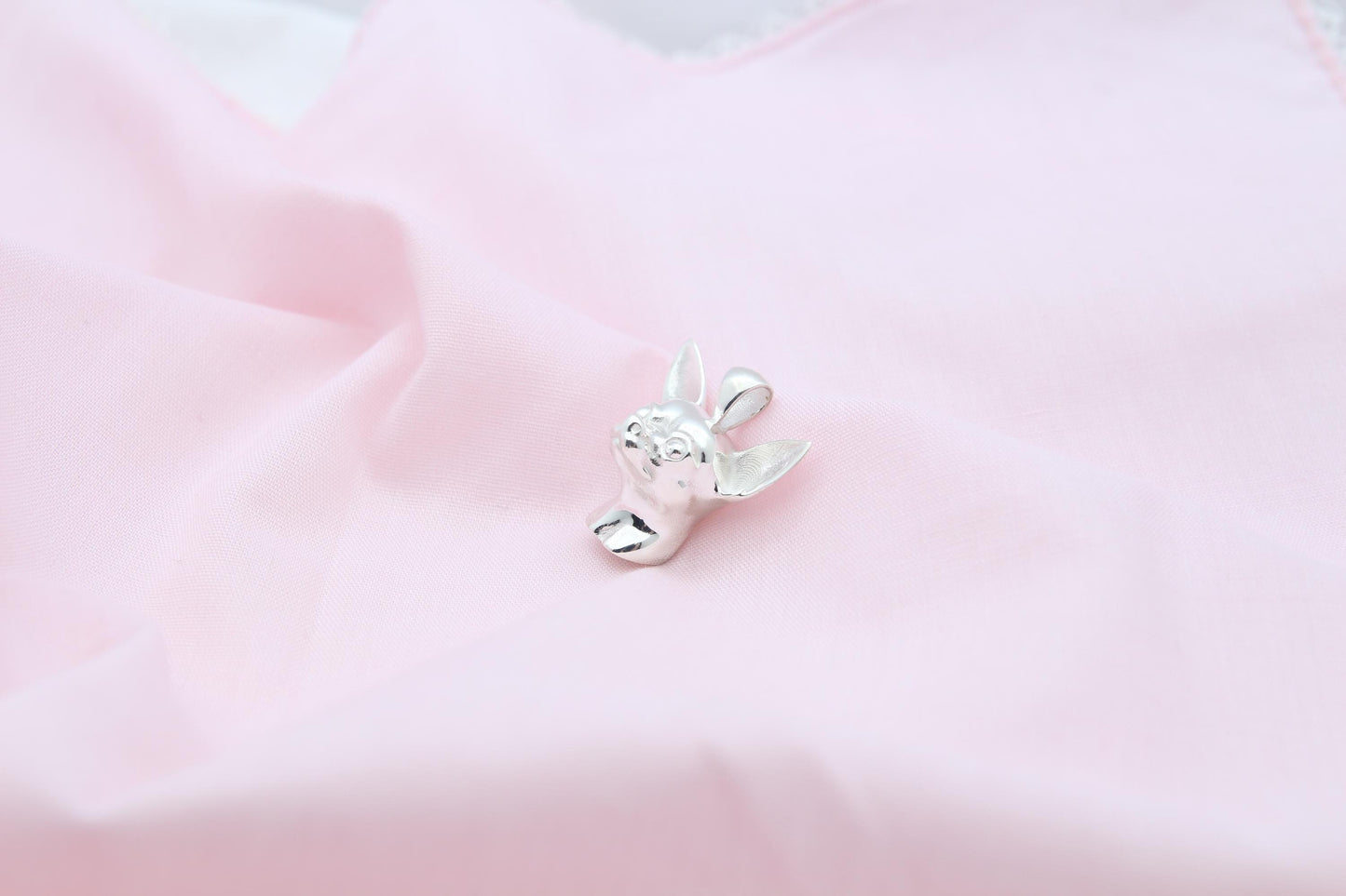 Chihuahua Love Memorial Urn Necklace – 925 Sterling Silver Dog Ash Pendant with Optional Engraving (20 mm)