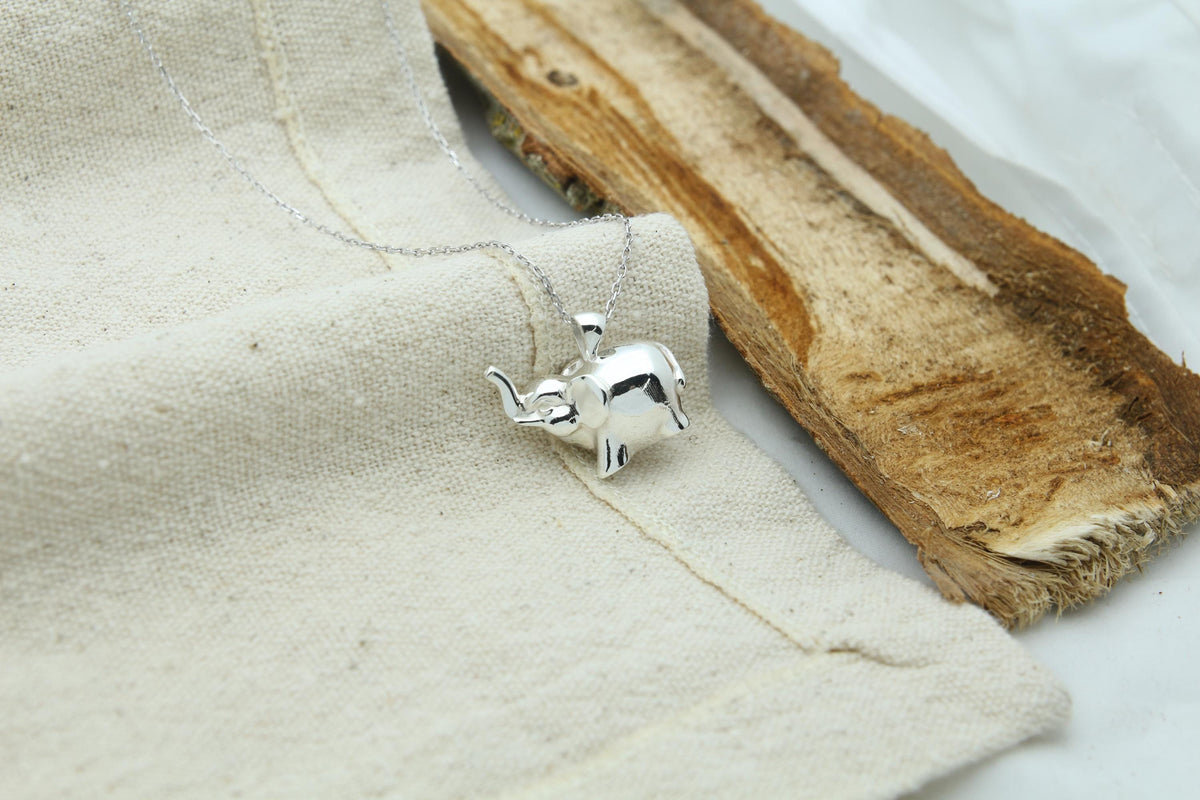 Elephant Soul Memorial Urn Necklace – 925 Sterling Silver Ash Pendant with Optional Engraving (20 mm)