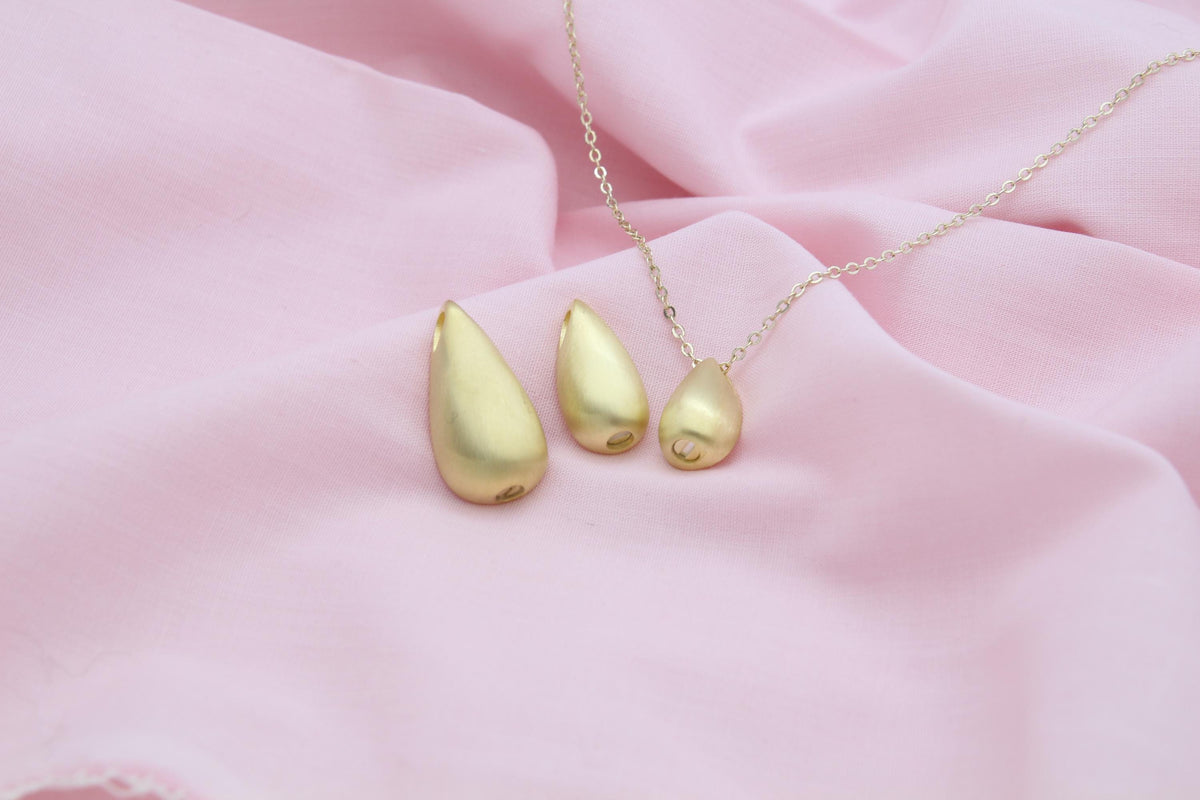 Elegant Teardrop Memorial Urn Necklace – 925 Sterling Silver Ash Holder Pendant – Custom Engraving Available