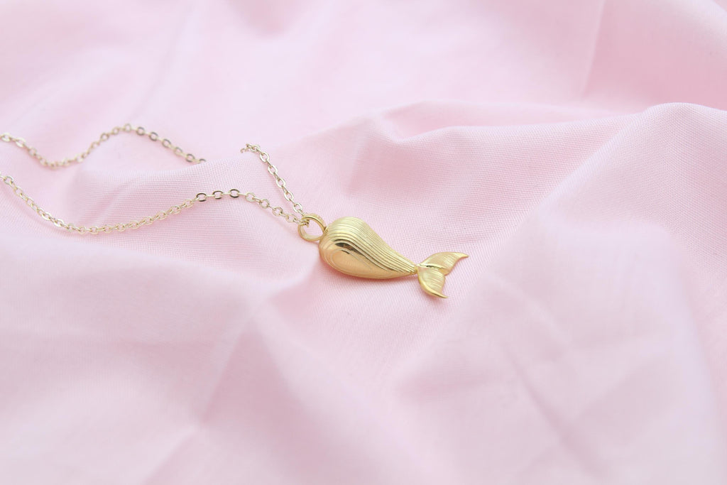 Whale Spirit Memorial Urn Necklace – 925 Sterling Silver Ash Pendant with Optional Engraving (23 mm)