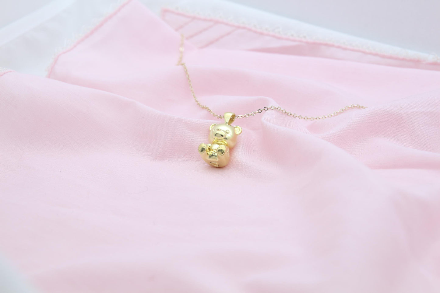 Bear Urn Necklace – 925 Sterling Silver Memorial Ash Pendant (18 mm)