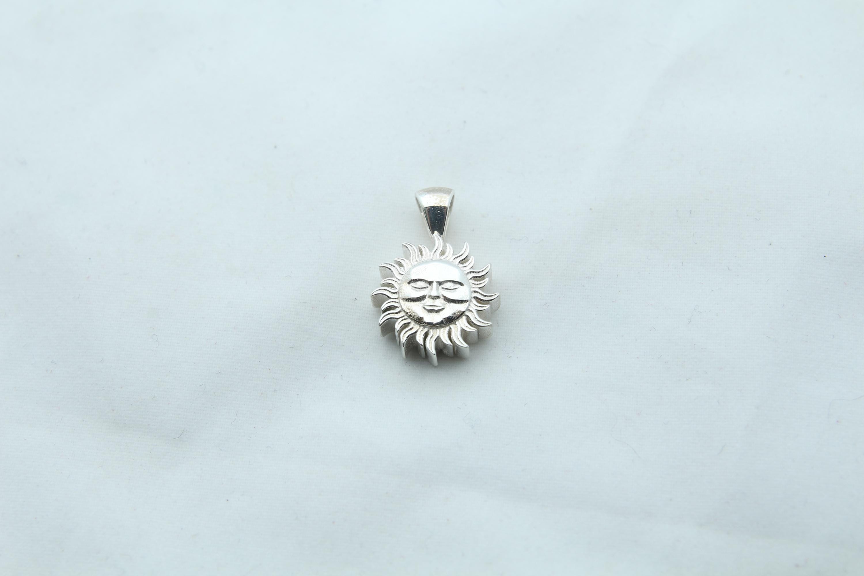 Radiant Sunfire Memorial Urn Necklace – 925 Sterling Silver Sun Ash Pendant with Optional Engraving (14 mm)