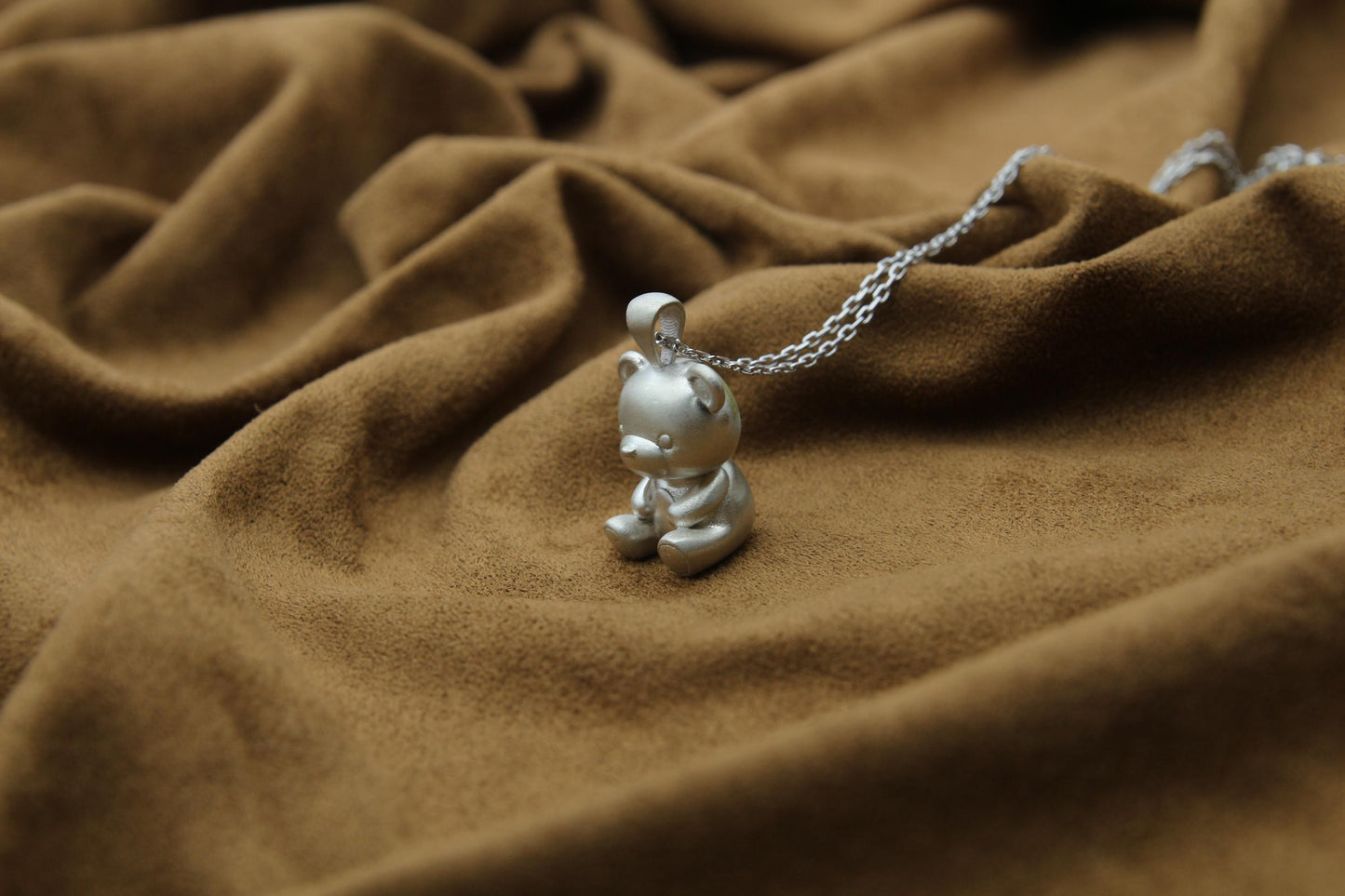 Bear Spirit Urn Necklace – 925 Sterling Silver Memorial Ash Pendant (18 mm)