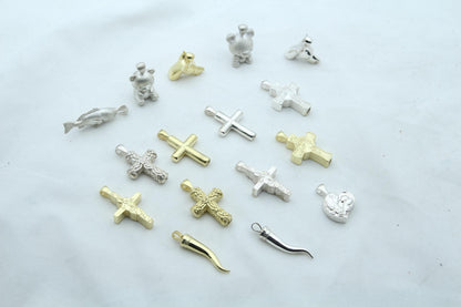 Doberman Spirit Urn Necklace – 925 Sterling Silver Dog Memorial Ash Pendant (17 mm)