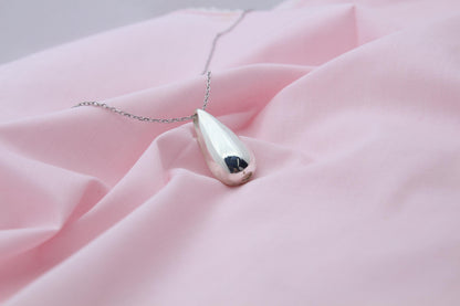 Teardrop Urn Necklace – 925 Sterling Silver Memorial Ash Pendant (16,20,26 mm)