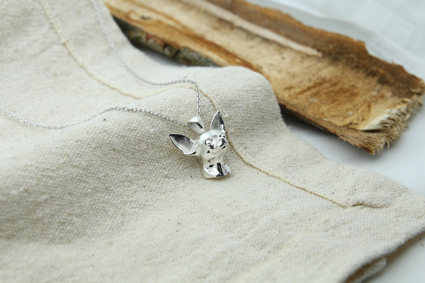 Chihuahua Love Memorial Urn Necklace – 925 Sterling Silver Dog Ash Pendant with Optional Engraving (20 mm)