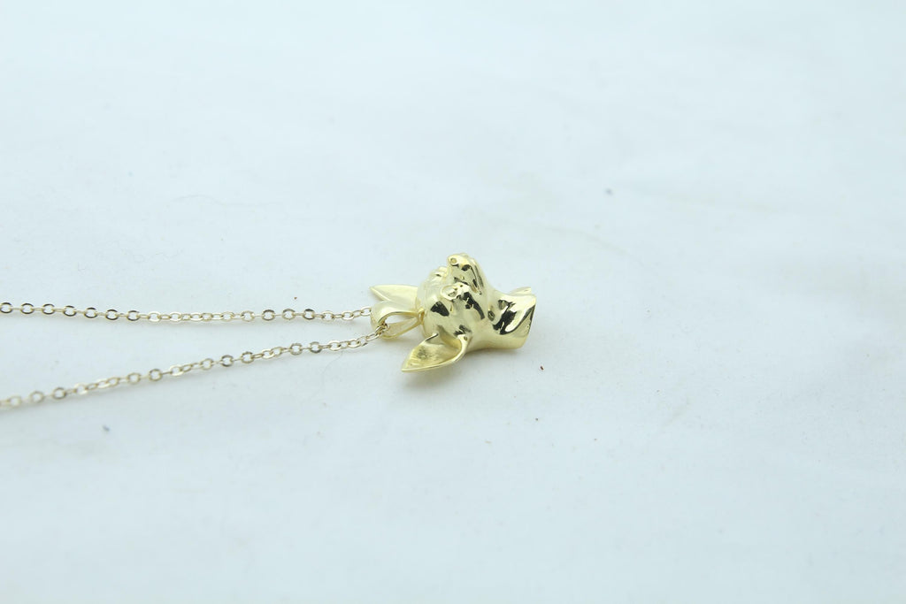 Tiny Companion Chihuahua Urn Necklace – 925 Sterling Silver Dog Ash Pendant with Optional Engraving (20 mm)