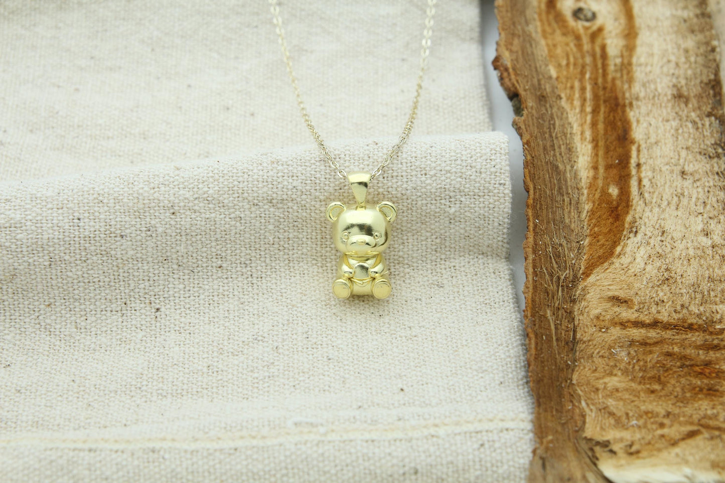 Bear Urn Necklace – 925 Sterling Silver Memorial Ash Pendant (18 mm)