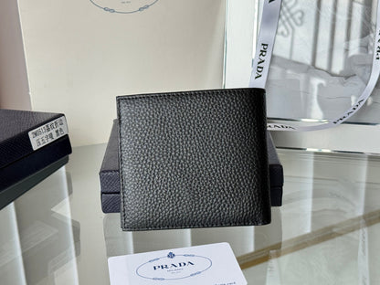 Pra 2M0513 Logo-Debossed Wallet 11cm Black lychee-grained cowhide