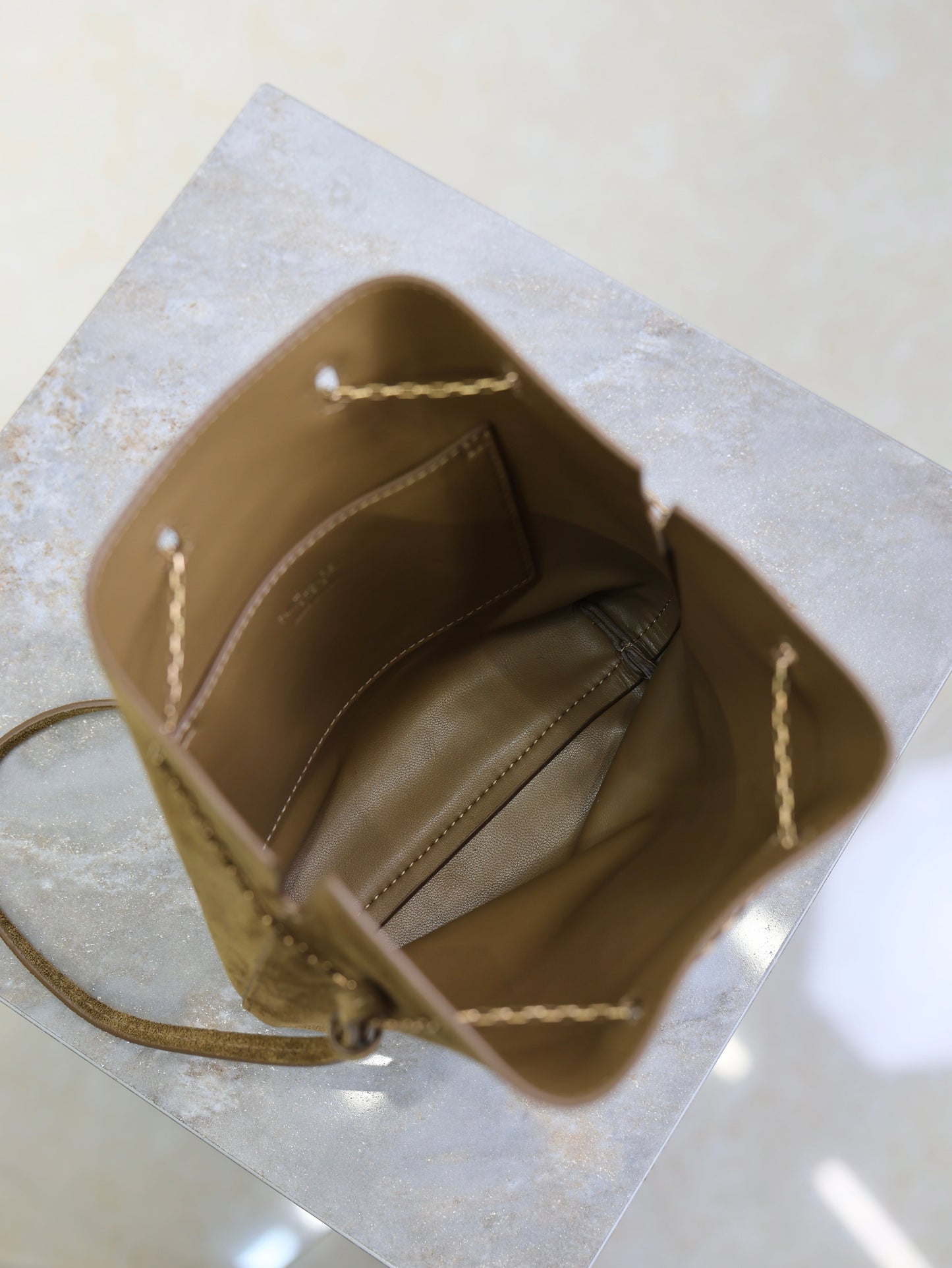 Pochon Bucket Bag 20cm Brown Suede Bronze-Tone HW