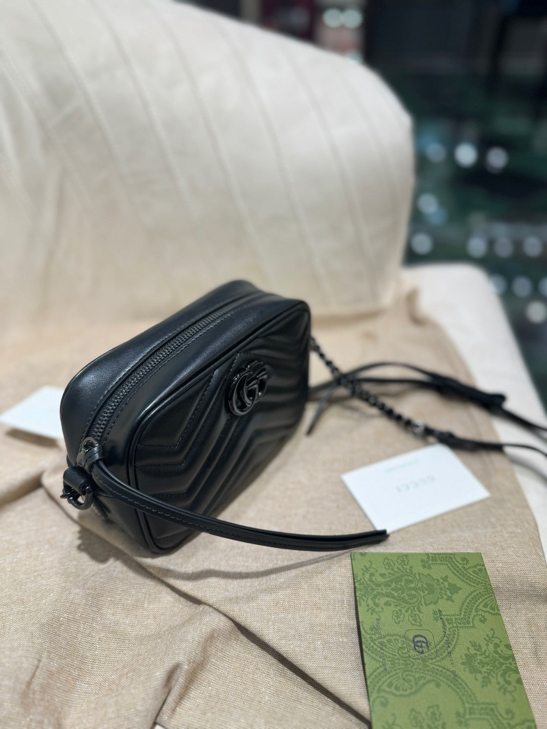 GG MINI 18 MARMONT MATELASS_ SHOULDER BAG BLACK CALFSKIN