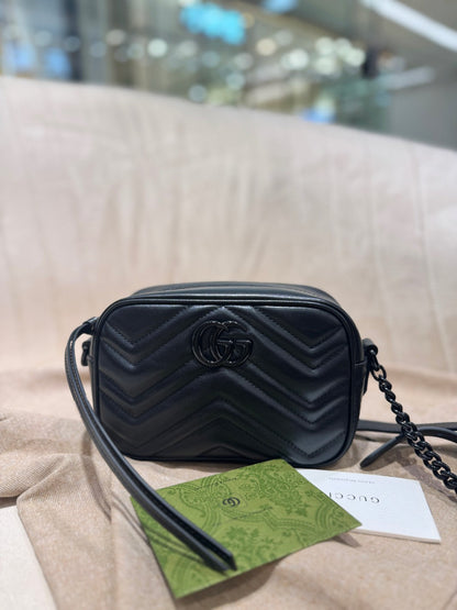 GG MINI 18 MARMONT MATELASS_ SHOULDER BAG BLACK CALFSKIN