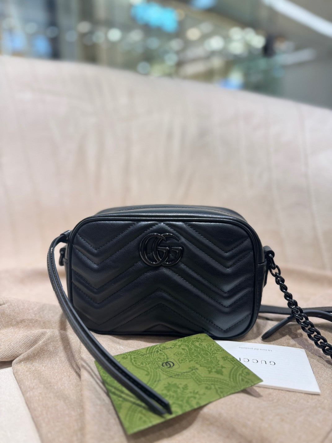GG MINI 18 MARMONT MATELASS_ SHOULDER BAG BLACK CALFSKIN