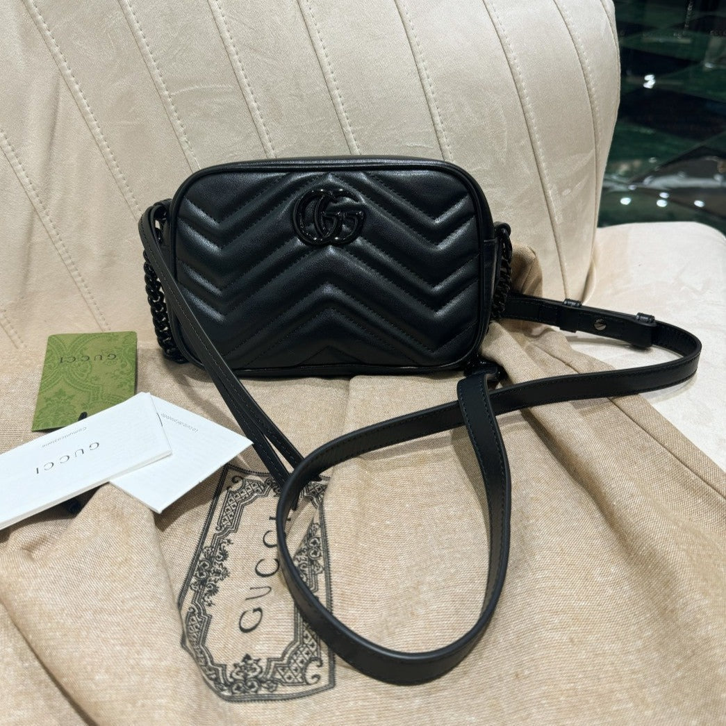 GG MINI 18 MARMONT MATELASS_ SHOULDER BAG BLACK CALFSKIN