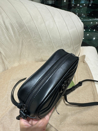 GG MINI 18 MARMONT MATELASS_ SHOULDER BAG BLACK CALFSKIN