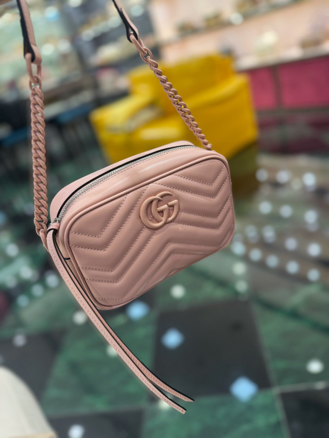 GG MINI 18 MARMONT MATELASS_ SHOULDER BAG LIGHT PINK CALFSKIN
