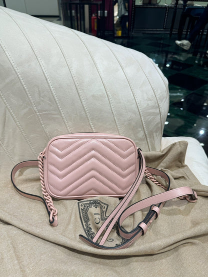 GG MINI 18 MARMONT MATELASS_ SHOULDER BAG LIGHT PINK CALFSKIN