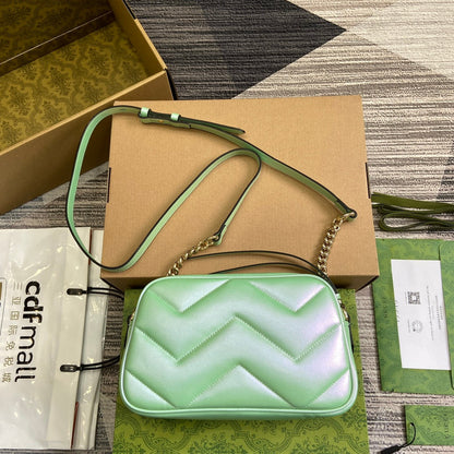 GG MARMONT 24 SMALL MATELASS_ SHOULDER BAG GREEN IRIDESCENT CALFSKIN